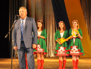 На березі Професії: по живому сліду недавнього минулого і на порозі майбутнього / On the Shore of the Profession: Along the Living Trace of the Recent Past and on the Threshold of the Future