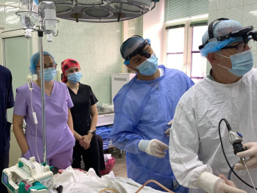 Рідкісна ендоскопічна операція на базі кафедри оториноларингології з офтальмологією: фронтотомія за DRAF 3