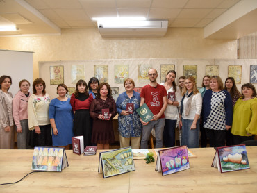 У бібліотеці ПДМУ презентували книгу «Непідробна сила» випускника університету Артема Нестеренка
