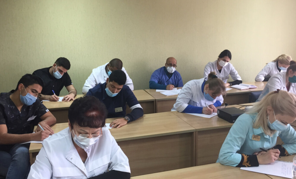 Кафедра післядипломної освіти лікарів-ортодонтів долучилась до Дня української писемності та мови