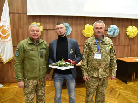 Нагородження здобувача освіти стоматологічного факультету