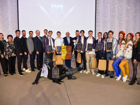Вітаємо з перемогою