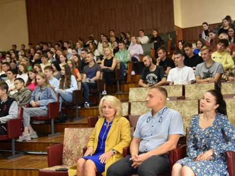 Завершується перший місяць навчання