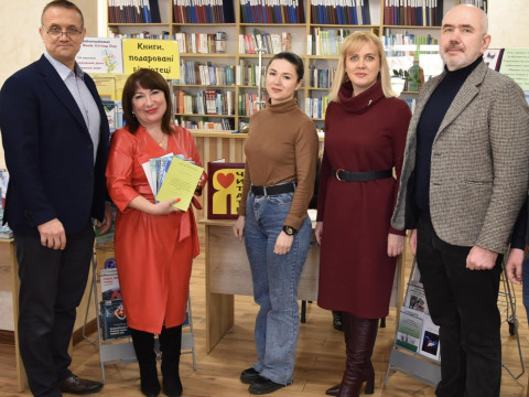 Колектив стоматологічного факультету долучився до Міжнародного дня дарування книг