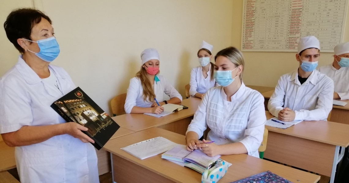 Університету 100 років: знайомство з історією продовжується