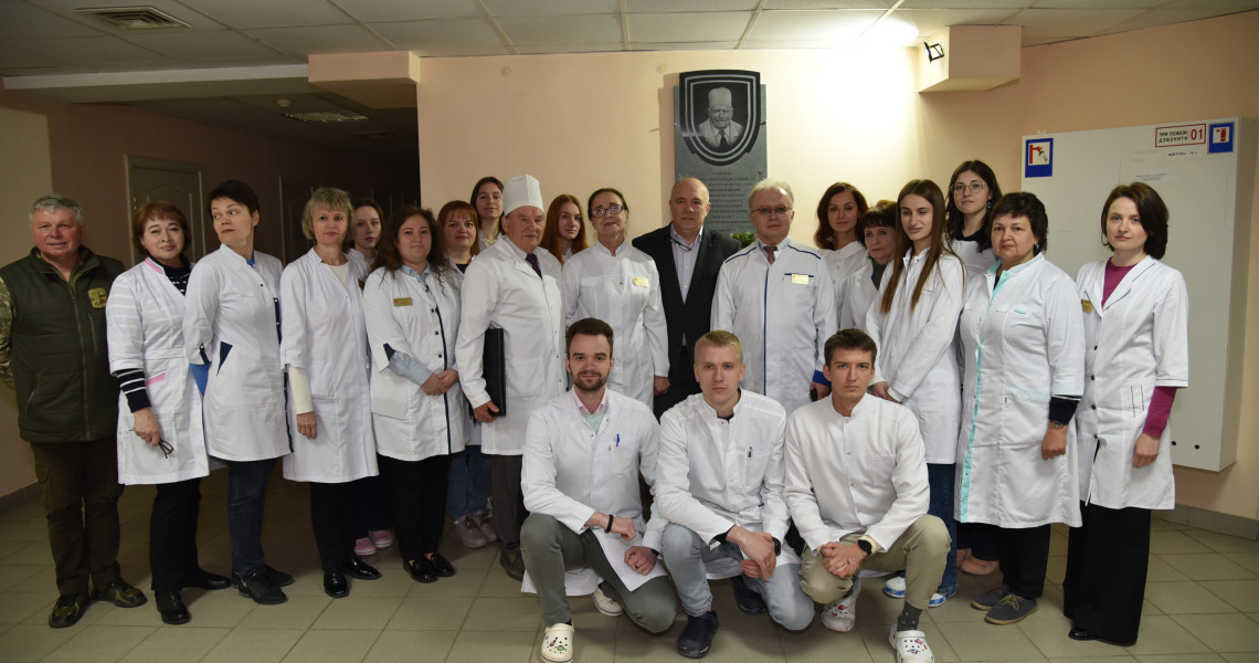 Лікував пацієнта, а не хворобу: День пам’яті Максима Дудченка / He treated the patient, not the disease: Memorial Day for Maksym Dudchenko