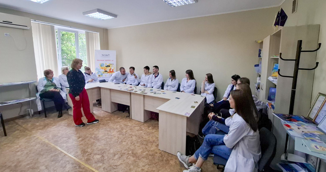 У межах Місяця обізнаності про ментальне здоров’я та кампанії «Сенсотека “Ти як?”» проведений психологічний тренінг "Залишайся в ресурсі": подробиці далі