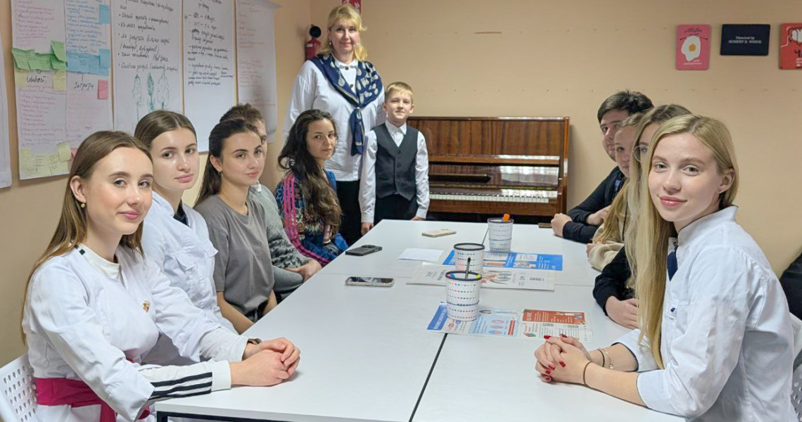 Наповнимо музикою серця: на кафедрі ортодонтії відбувся креативний захід / Filling Hearts with Music: A Creative Event at the Department of Orthodontics