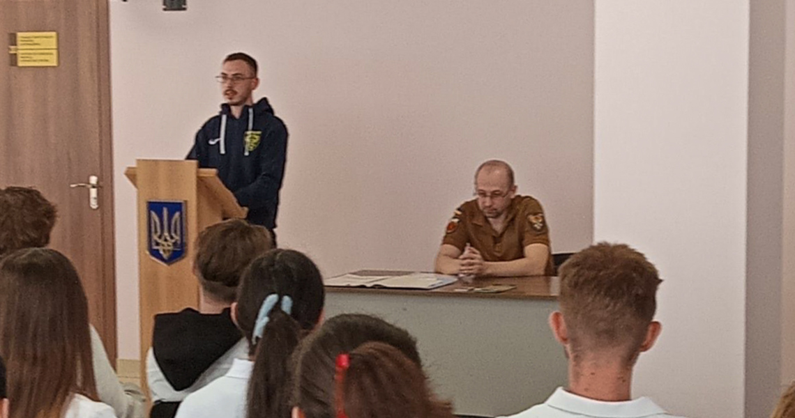 У Симуляційному центрі ПДМУ проведено міжкафедральний захід: знакова зустріч студентів з прикордонниками