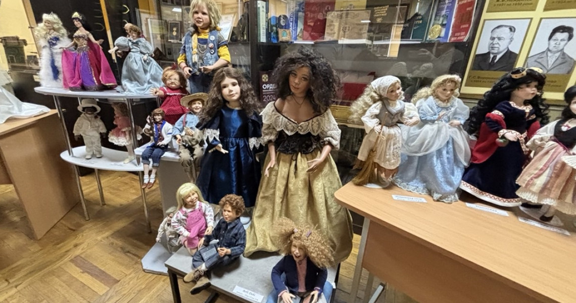 Студенти відкривають магію лялькового мистецтва / Students Discover the Magic of Puppet Art