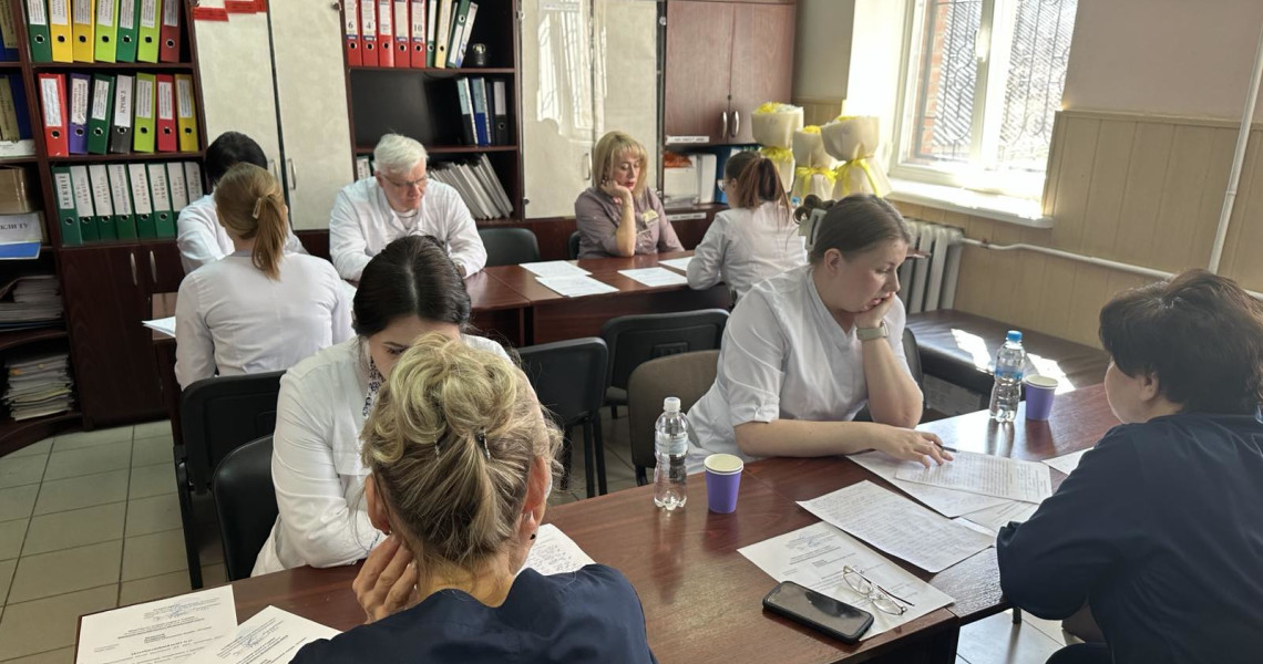 Привітали лікарів-інтернів із успішним завершенням освітньої частини інтернатури: де це відбулося, дізнаєтесь тут