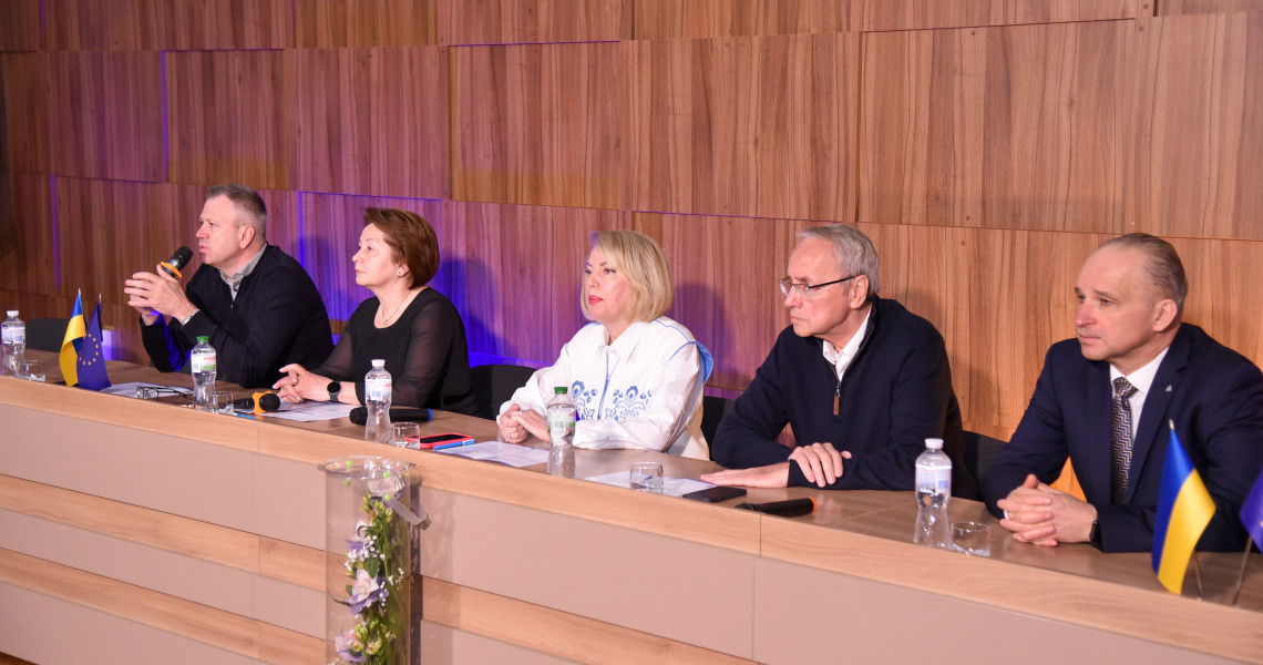 Актуальні питання діагностики і лікування пацієнтів у практиці сімейного лікаря та педіатра обговорювали науковці із різних регіонів України у ПДМУ