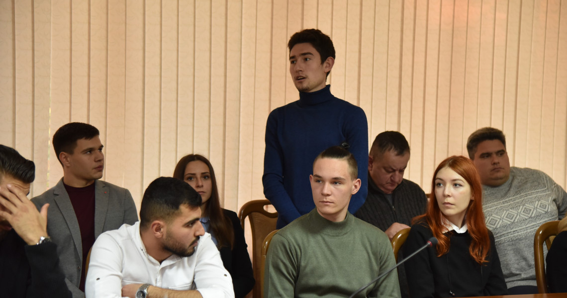 Відкриті для діалогу: традиційна зустріч ректора зі студентським активом
