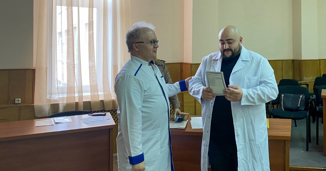 Завершення атестації: лікарі-інтерни ПДМУ з медицини невідкладних станів та внутрішніх хвороб успішно склали іспити