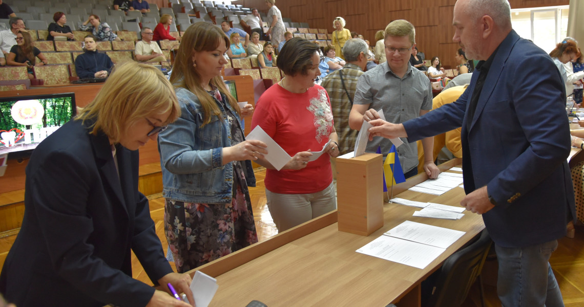 Спільне засідання Вчених рад стоматологічного й міжнародного факультетів: результати атестації, конкурсні справи й підсумки року