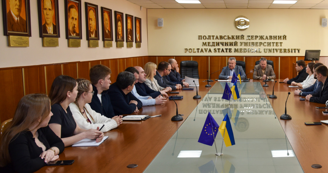 Студенти запитували – ректор відповідав на черговій зустрічі зі студентським активом / "Students Asked – the Rector Answered" during another meeting with the Student Body at PSMU