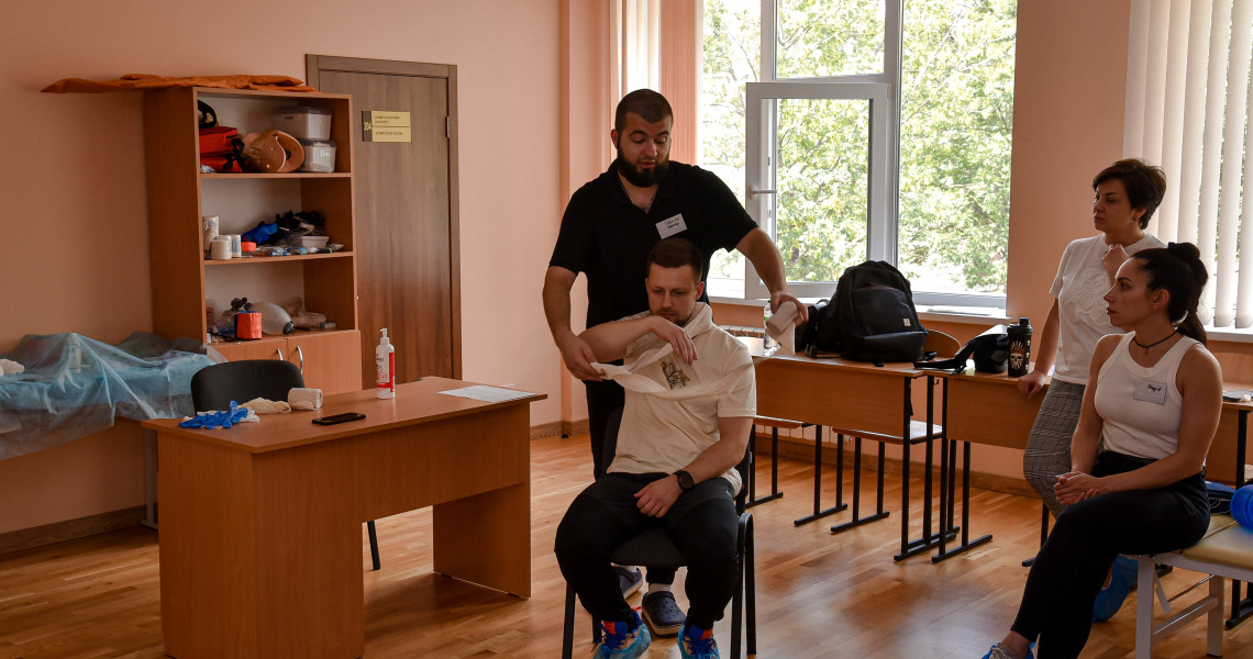 Тренери фітнес-клубу Sport Life опановують домедичну допомогу в рамках проєкту LIFESTRAND