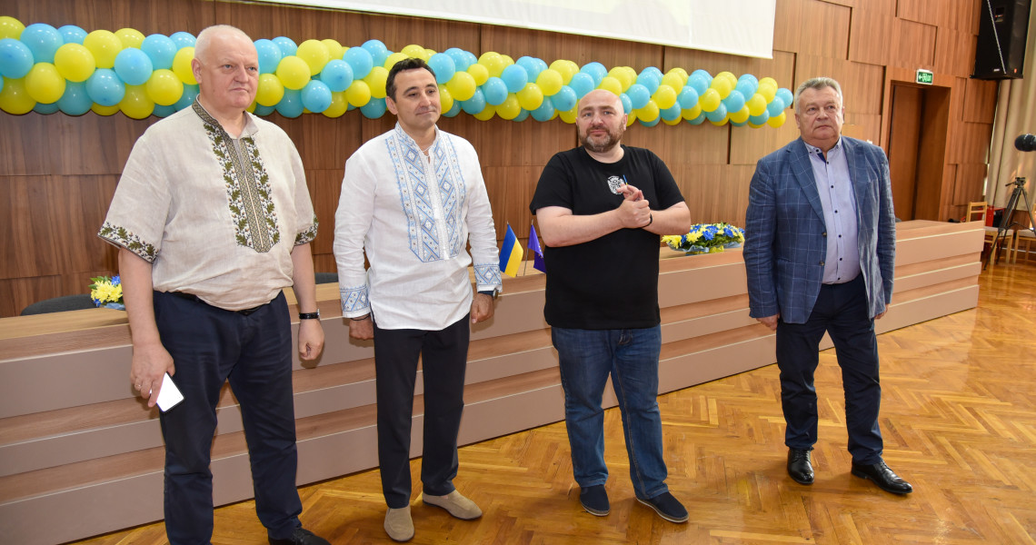 Випуск надії 2025: ПДМУ вручив дипломи майбутнім лікарям / Graduation of Hope 2025: PSMU Presented Diplomas to Future Doctors