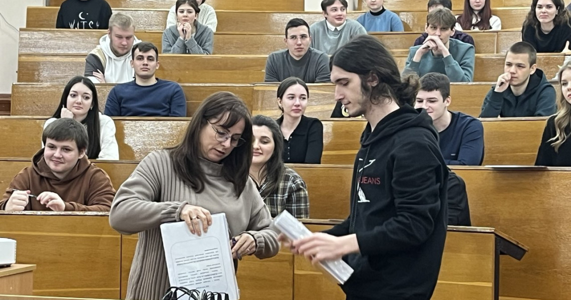 Державні іспити стартували: перший етап / State Exams Have Started: First Stage