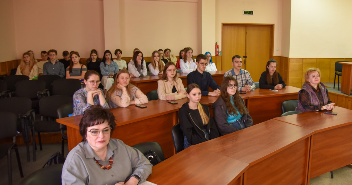Бійці 1 ОШБ ім. Дмитра Коцюбайла зустрілись зі студентами ПДМУ / Servicemen of the 1st Separate Mechanized Battalion named after Dmytro Kotsiubailo met with PSMU students