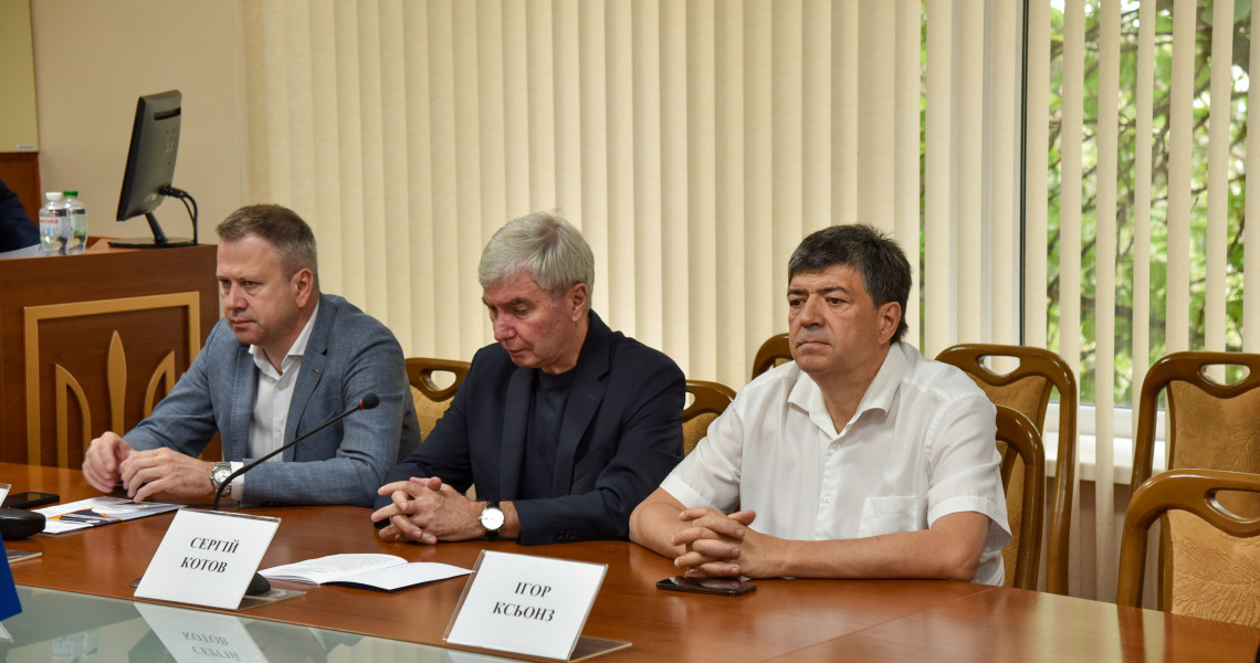 У ПДМУ відбулася  Всеукраїнська науково-практична конференція з кризового управління в охороні здоров’я: подробиці далі