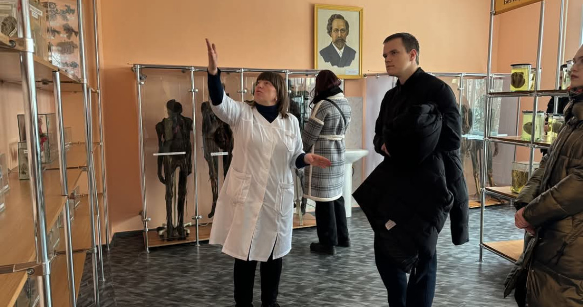 Екскурсії розширили уявлення студентів інших закладів освіти про професію медика: подробиці тут