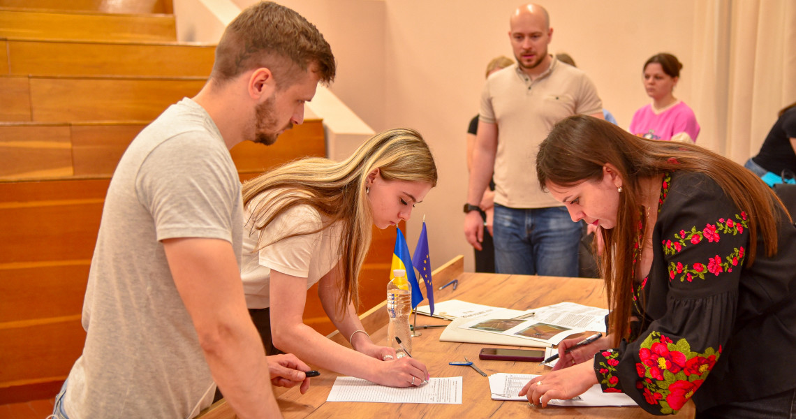 Складання «КРОК 1» та професійного іспиту з англійської: підсумки / “KROK 1” and Professional English Exam: Summary