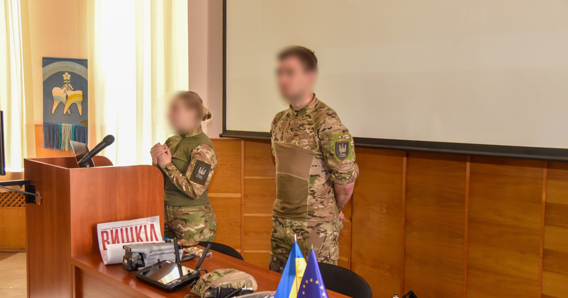 Бійці 1 ОШБ ім. Дмитра Коцюбайла зустрілись зі студентами ПДМУ / Servicemen of the 1st Separate Mechanized Battalion named after Dmytro Kotsiubailo met with PSMU students