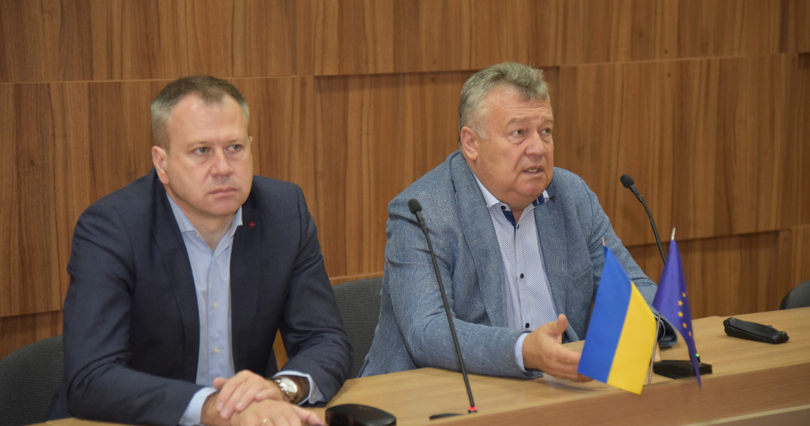 Завершується перший місяць навчання: зустрічі ректора з першокурсниками продовжуються / The first month of first-year students’ studies is coming to an end: another meeting with the Rector