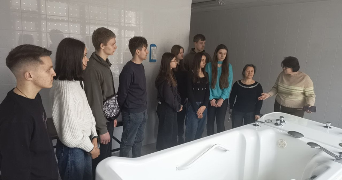 Викладачі ПДМУ зі студентами побували у центрі комплексної реабілітації для осіб з інвалідністю: про враження читайте далі