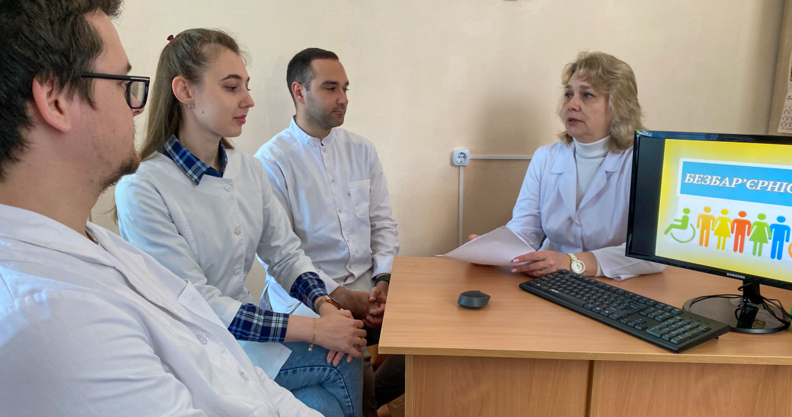 До Національного тижня безбар’єрності в Україні – тема виховної години / As Part of Ukraine’s National Accessibility Week – A Themed Educational Session Held
