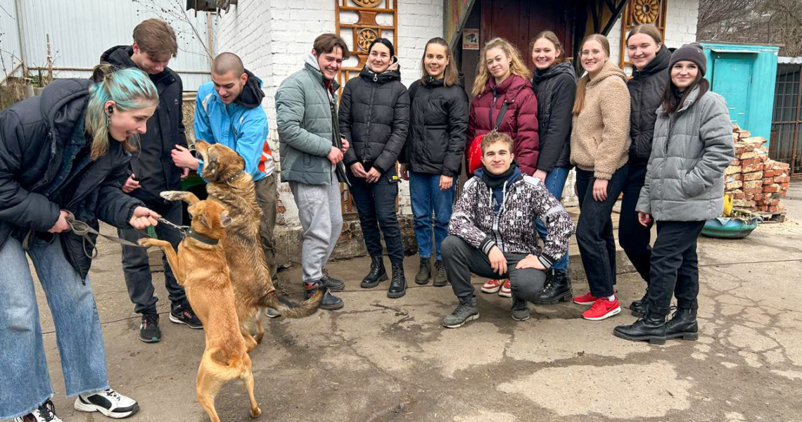 Зігріти любов’ю братів наших менших: "Вуха-Лапи-Хвіст" – ще один напрямок роботи волонтерів «Almino» ПДМУ