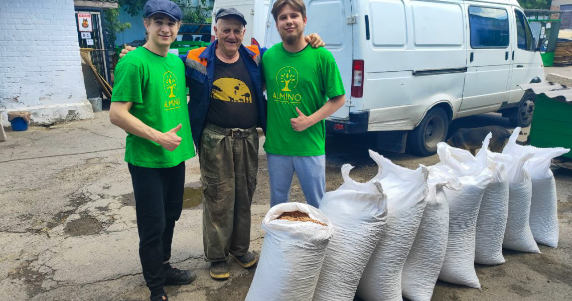 Волонтери «Almino» СП ПДМУ прийшли на допомогу пункту перетримки тварин / “Almino” Volunteers from PSMU Support Animal Shelter