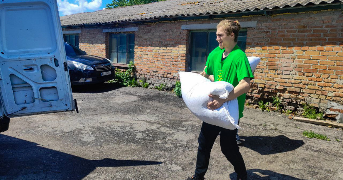 Волонтери «Almino» СП ПДМУ прийшли на допомогу пункту перетримки тварин / “Almino” Volunteers from PSMU Support Animal Shelter