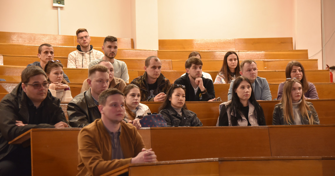 На часі працевлаштування випускників Навчально-наукового інституту післядипломної освіти ПДМУ: про це йшлось на знаковій зустрічі з роботодавцями