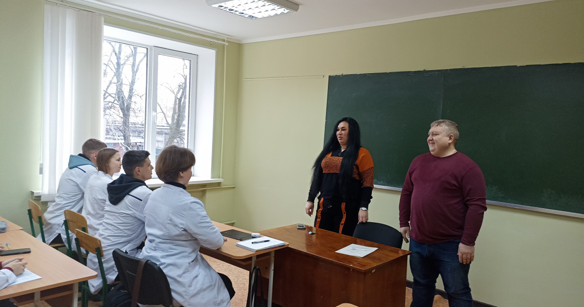 Зустріч з практикуючим фахівцем у галузі права: подробиці тут / Meeting with a Practicing Legal Specialist: Details Here
