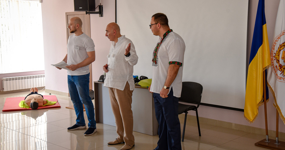Тренери фітнес-клубу Sport Life опановують домедичну допомогу в рамках проєкту LIFESTRAND