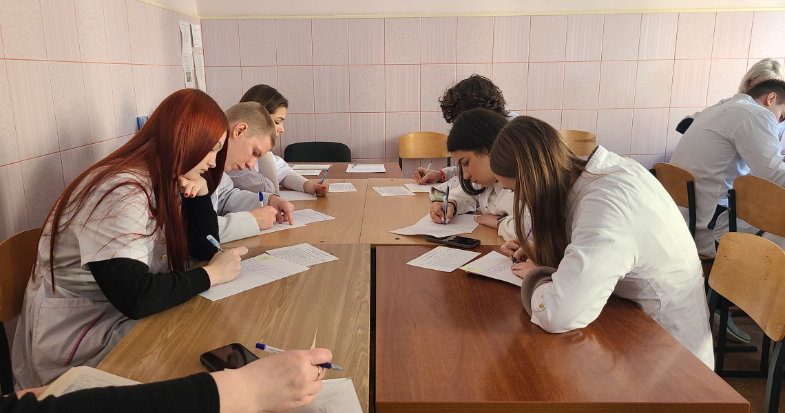 Майбутні дитячі стоматологи змагалися за звання кращого хірурга! / Future pediatric dentists competed for the title of the best surgeon!
