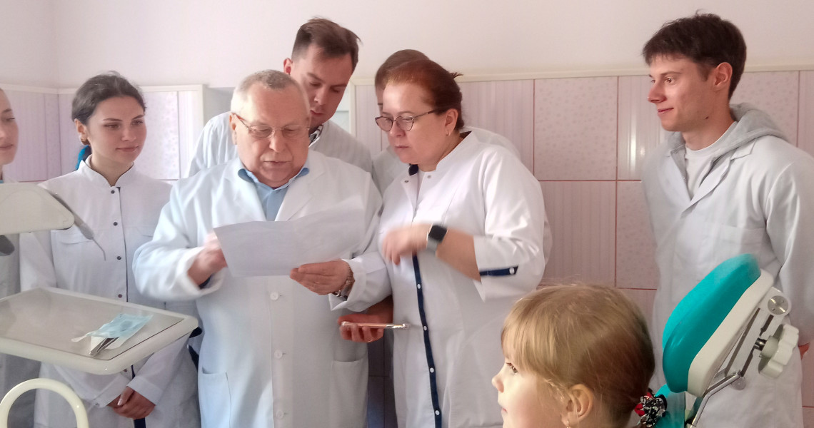 Консультації надають щотижня науковці ПДМУ / Weekly Consultations Provided by PSMU Experts