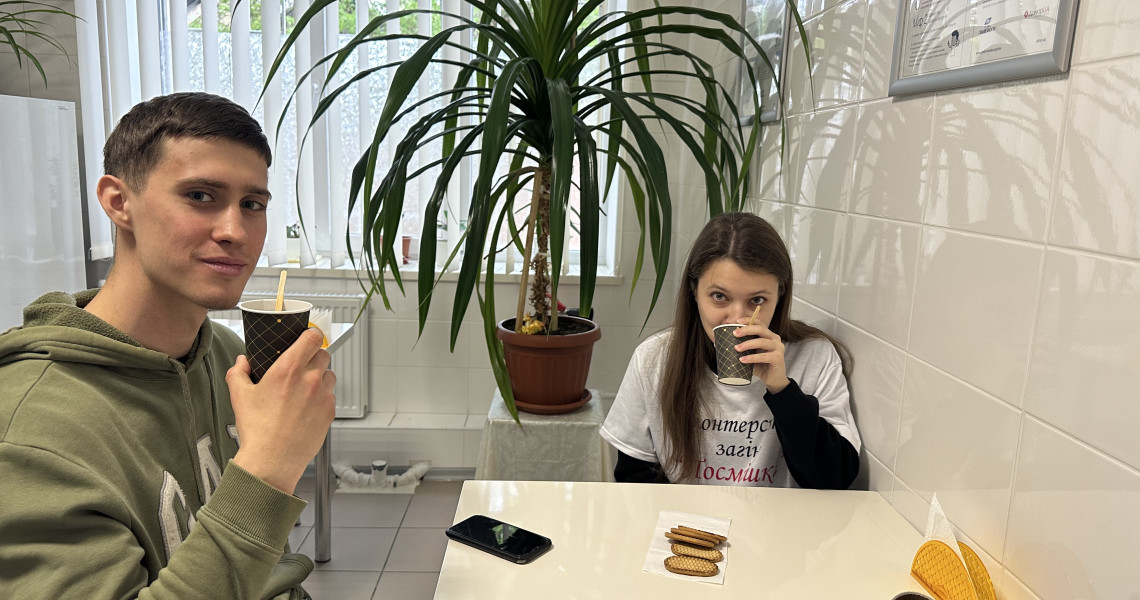 Друзі, робіть добрі справи - це неймовірні відчуття! / Friends, doing good deeds is an incredible feeling!