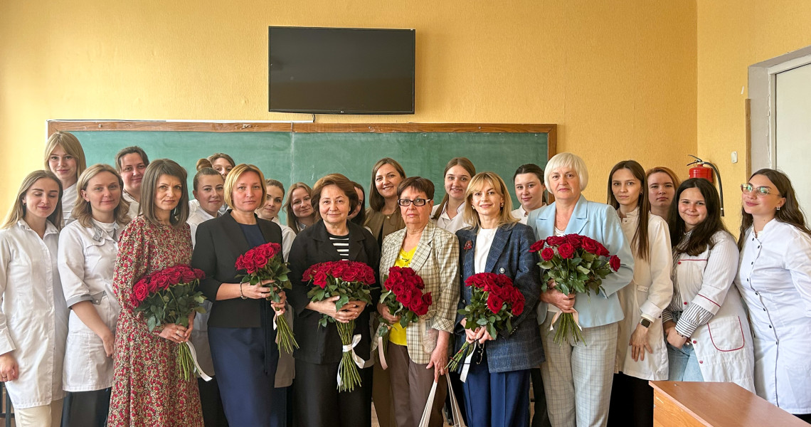Успішна атестація: кафедра педіатрії №2 готує майбутнє української медицини / Successful Attestation: Department of Pediatrics No. 2 Shapes the Future of Ukrainian Medicine