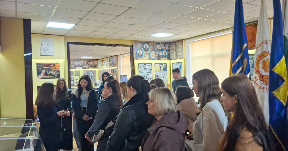 Ліцеїсти Руденківського ліцею відвідали Полтавський державний медичний університет у межах профорієнтаційної екскурсії