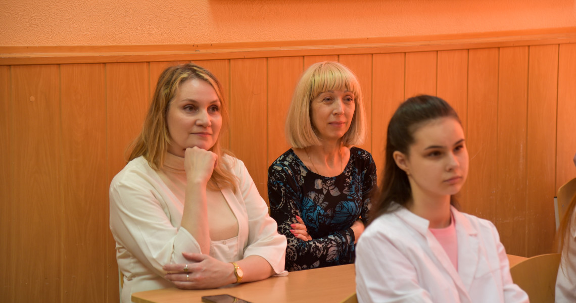 Маленькі полтавські історії» про життя, радощі, печалі і…любов: презентація книги полтавської письменниці у ПДМУ