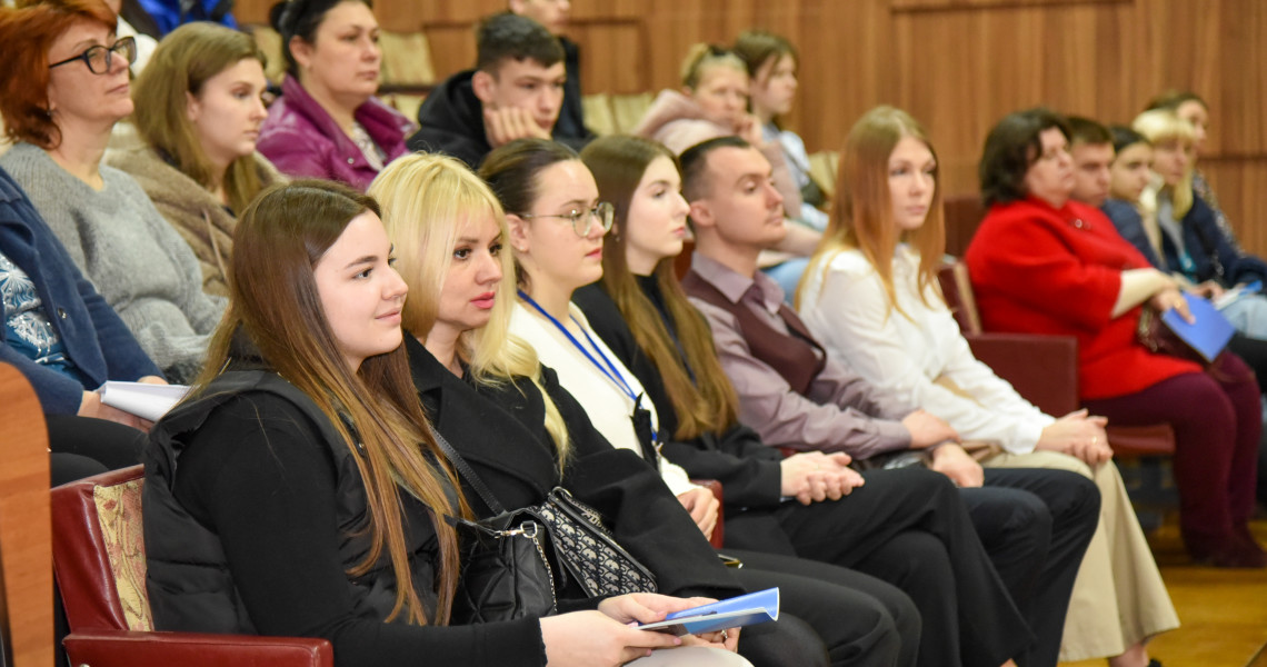 «ПДМУ – навчаємо лікарів для миру і майбутнього»: у Полтавському державному медичному університеті відбувся профорієнтаційний захід