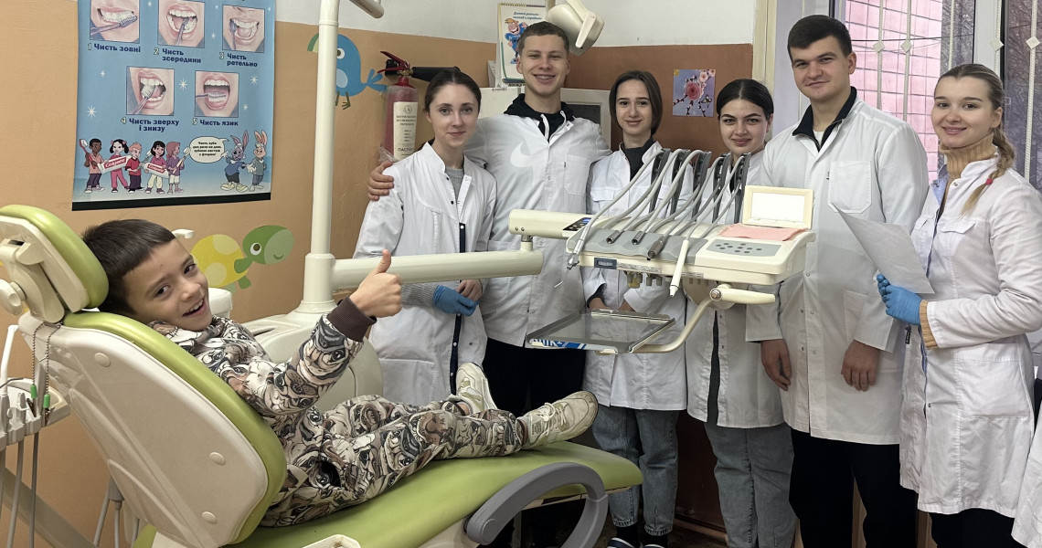 Студенти стоматологічного факультету закріплюють знання на практиці: подробиці тут / Dental Faculty Students Apply Knowledge in Practice: Details Here