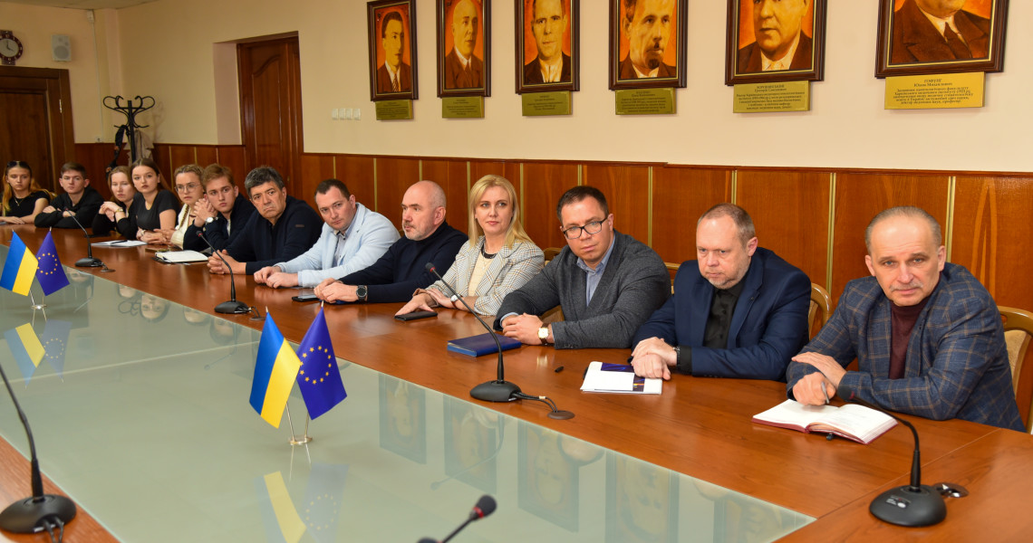 Студенти запитували – ректор відповідав на черговій зустрічі зі студентським активом / "Students Asked – the Rector Answered" during another meeting with the Student Body at PSMU