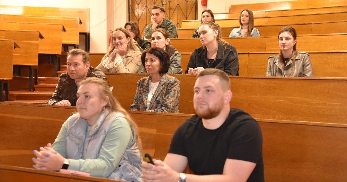 На часі працевлаштування випускників Навчально-наукового інституту післядипломної освіти ПДМУ: про це йшлось на знаковій зустрічі з роботодавцями