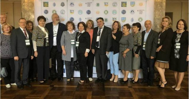 «Актуальні питання педіатрії» на форумі у Львові.