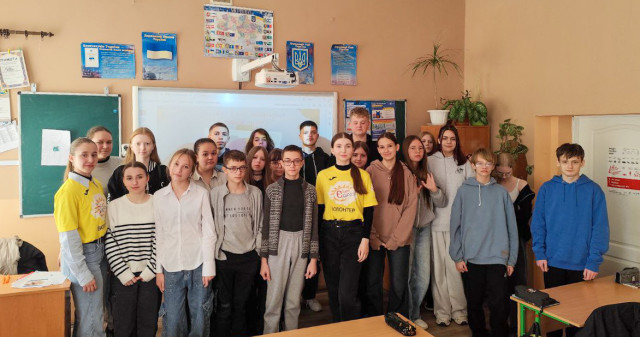 Продовжуємо серію заходів до Місяця обізнаності про ментальне здоров’я / Continuing the Series of Events for Mental Health Awareness Month