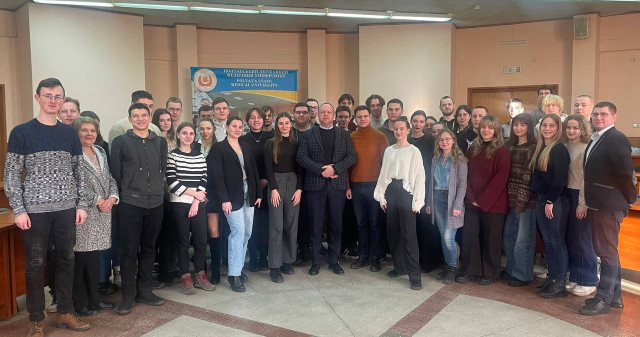 Виробничі збори здобувачів вищої освіти четвертого курсу медичного факультету № 1 : що було на порядку денному